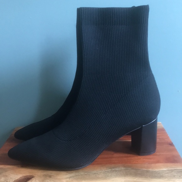 Calvin Klein Women's Ankle Boot. Knitted sock boot. Size 11. - Picture 3 of 9
